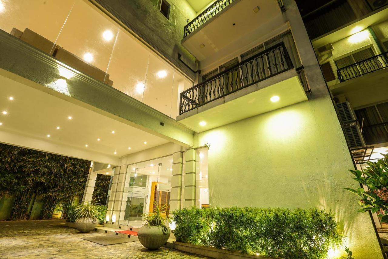Hotel Ganthera Kandy Extérieur photo