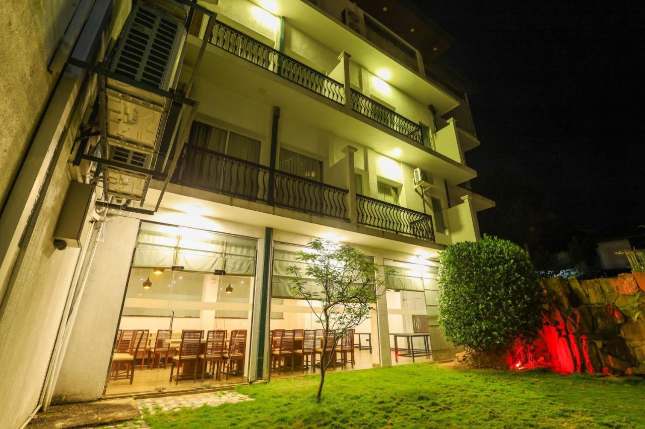 Hotel Ganthera Kandy Extérieur photo