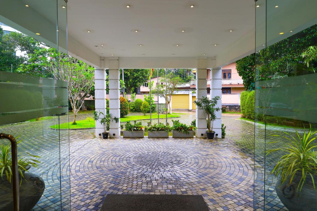 Hotel Ganthera Kandy Extérieur photo
