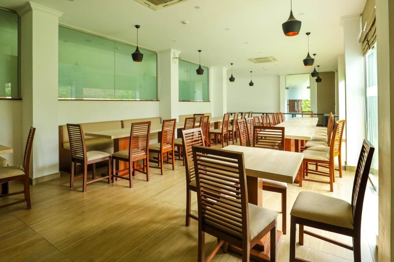 Hotel Ganthera Kandy Extérieur photo
